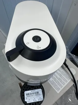 Cafetera Nespresso Vertuo Pop Krups sin estrenar