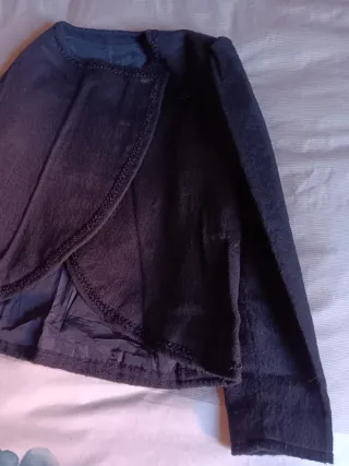 Elegante chaqueta negra de vestir