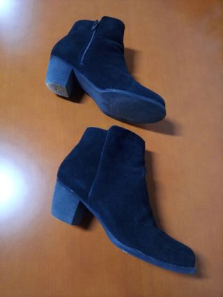 Botines negros de tacón