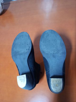 Botines negros de tacón