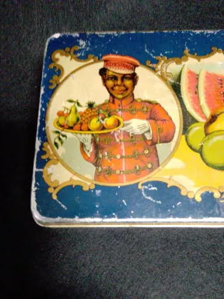 Caja de chapa antigua Francisco Moreno