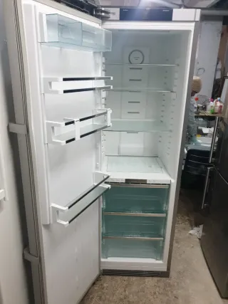 Nevera Liebherr 1.85m x 60cm