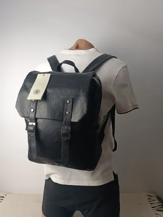 Mochila negra