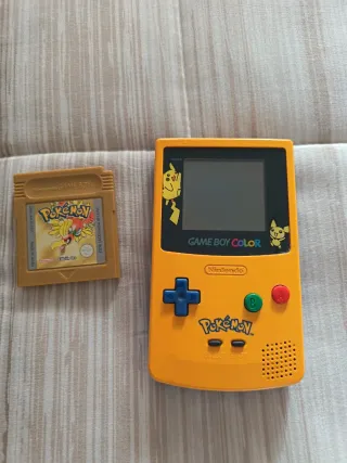 Game Boy Color Pokémon Amarillo + juego Pokémon