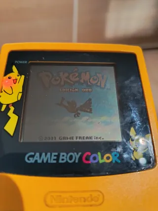 Game Boy Color Pokémon Amarillo + juego Pokémon