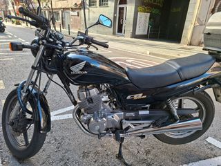 Honda CB 250 Negra