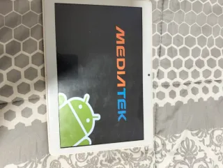 Tablet Plata/Blanca con ranura SIM