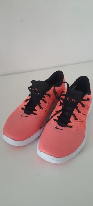Tênis Nike Feminino Rosa e Branco Novos