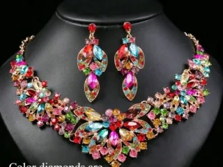 Conjunto Collar y Pendientes Multicolor