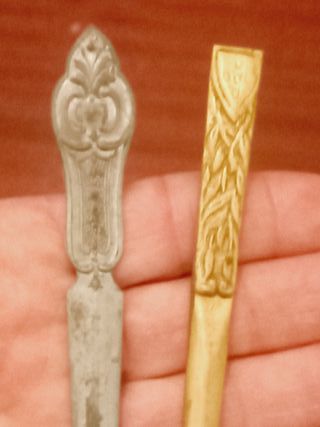 Dois Corta-Papéis Vintage