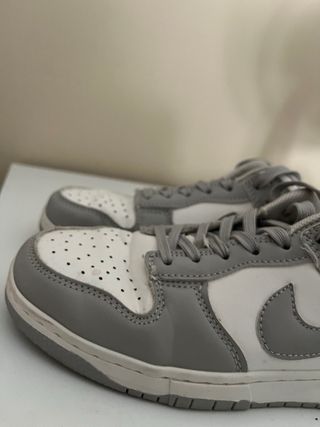 Nike Dunk Low Gris y Blanco