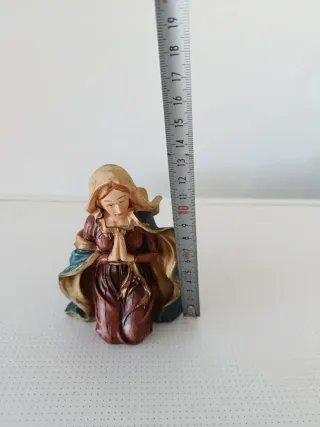 Vergine Maria per il presepe di Natale