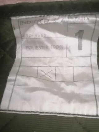 Chaleco militar verde oliva acolchado