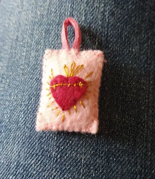 Colgante Escapulario Sagrado Corazón