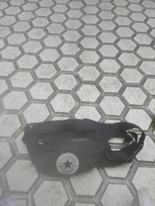 Riñonera Converse Negra