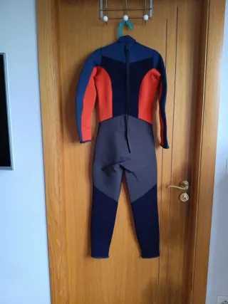 Neopreno infantil azul y naranja Talla 12