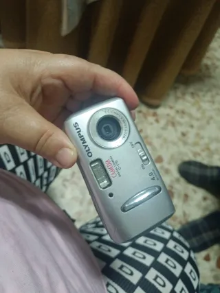 Cámara Olympus buen estado poco uso