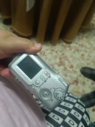 Cámara Olympus buen estado poco uso