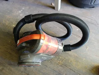 Aspiradora Solac sin bolsa super silencioso