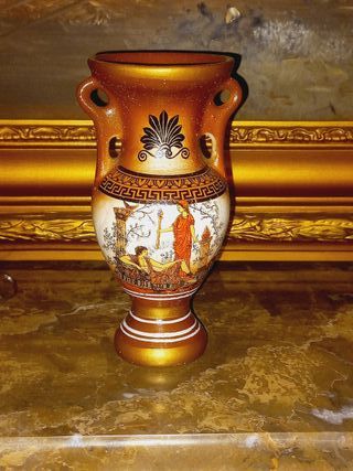 Pequeno Vaso de Cerâmica com desenhos gregos
