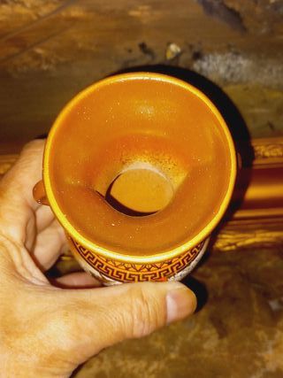 Pequeno Vaso de Cerâmica com desenhos gregos