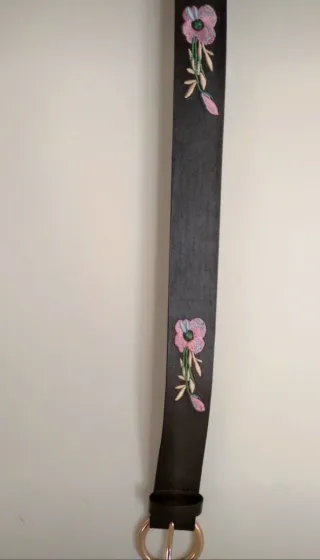 Cinturón mujer negro con flores bordadas