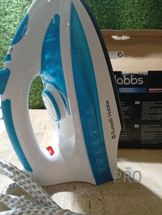 Plancha de Ropa - 20562-56 - Russell Hobbs