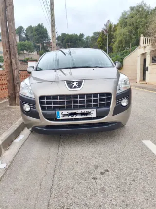 Peugeot 3008 2011
