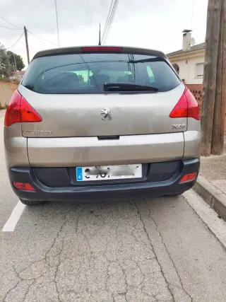 Peugeot 3008 2011