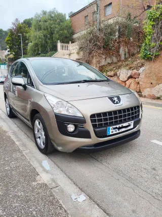 Peugeot 3008 2011