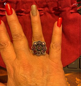 Anello Argento con Pietre Rosse granate