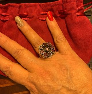 Anello Argento con Pietre Rosse granate