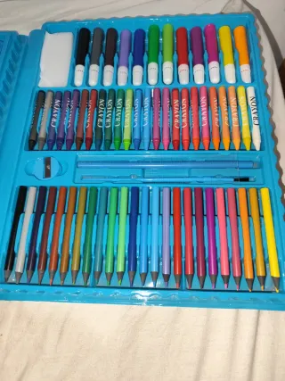 NUEVO! Set de Arte Infantil 208 Piezas NUEVO 100%