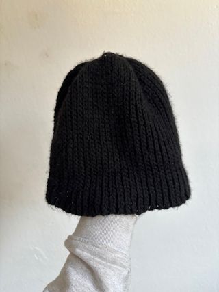 Gorro de lana tejido negro