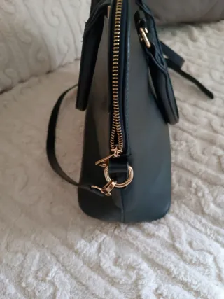 Borsa a spalla nera e grigia