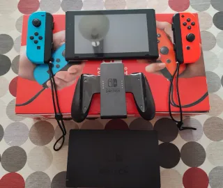 Nintendo Switch Azul/Rojo