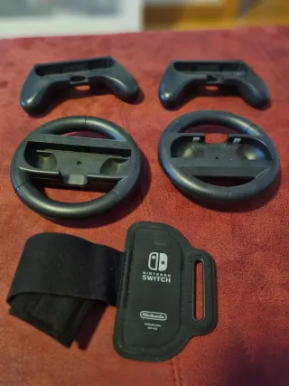 Nintendo Switch + 4 Joy-Con + Dock