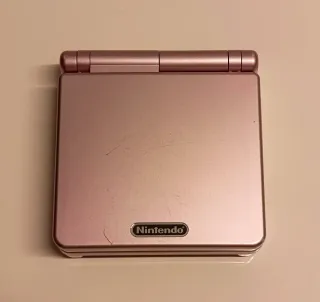 Nintendo Game Boy Advance SP.