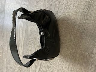 Bolso Hobo Charol Negro