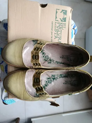 Zapatos El Naturalista Talla 38.Color verde musgo.