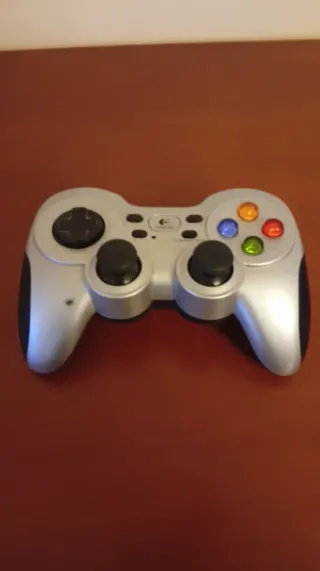 Mando Logitech Bluetooth Plata