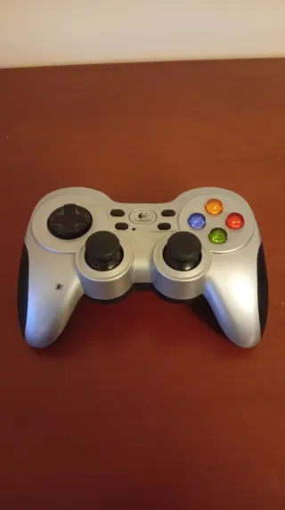 Mando Logitech Bluetooth Plata