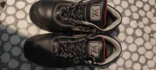 Zapatos de seguridad For Walk negros y plateados