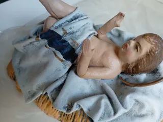 Niño Jesús antiguo con aureola