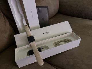 iPhone 11 Pro Max 64GB y Apple Watch S3