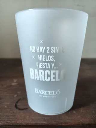 8 Vasos De Varios Festivales Junto Con Otras Marca