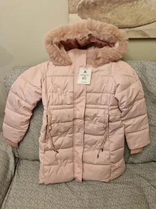Parka rosa con capucha