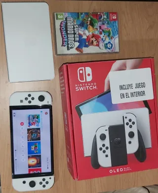 Nintendo Switch OLED + Super Mario Bros. Wonder