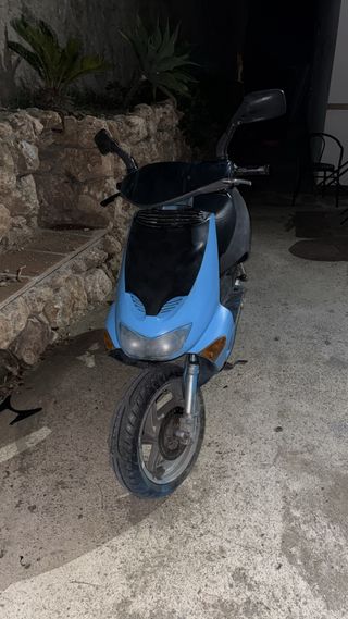 APRILIA SR Scooter Azul
