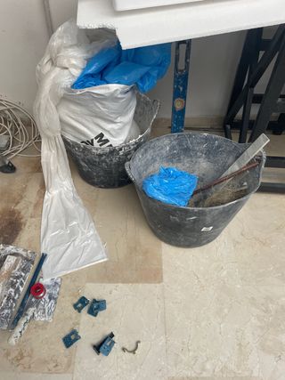 Lote Escaleras y Herramientas Obra